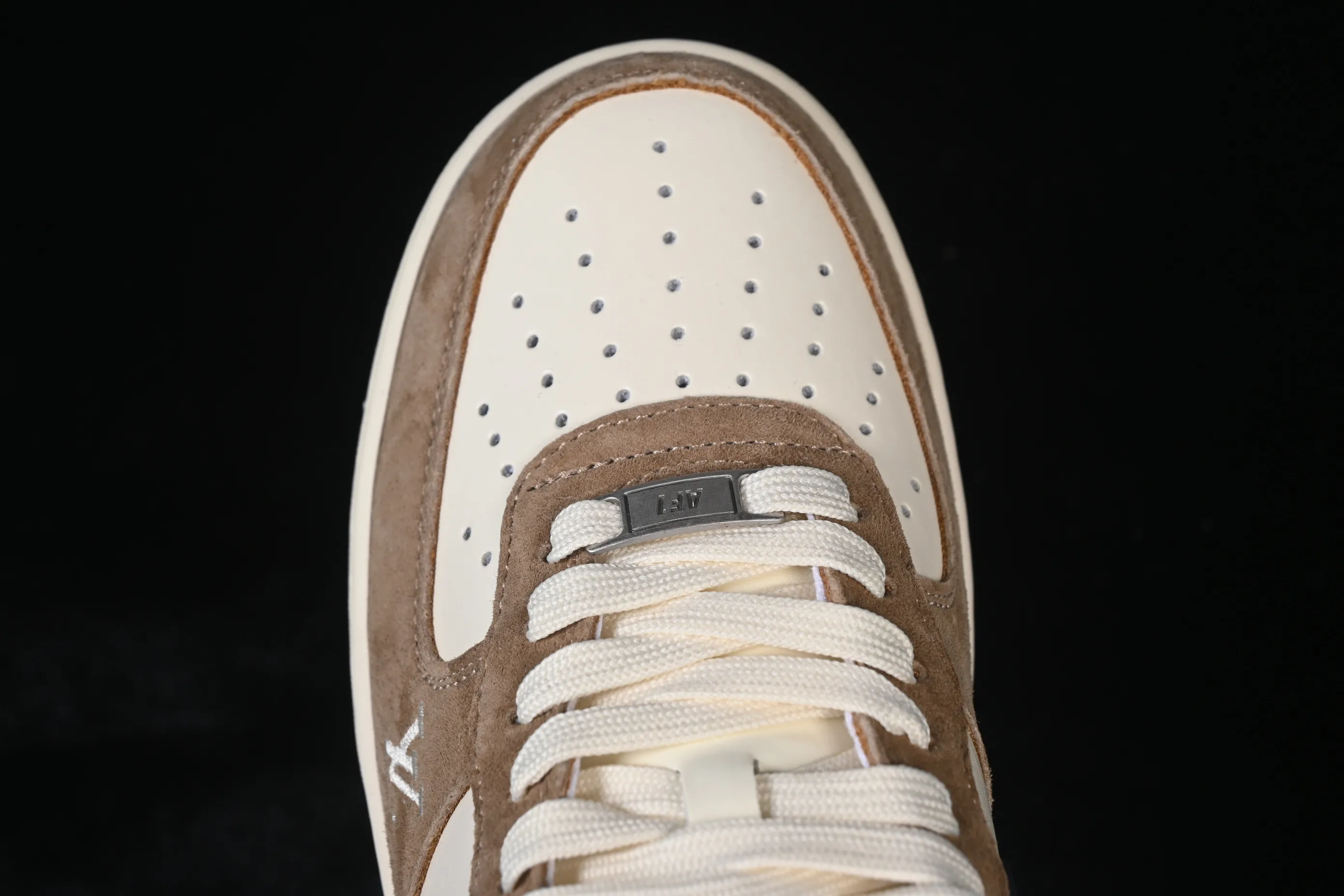 All categories Nk Air Force 1 Air Force series Nk Air Force 1 Low Air Force low-top Nike Air Force 1'07 Low joint beige brown navy Air Force 1 low-top casual sneakers NH0601-589